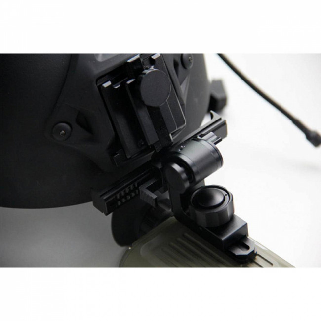 Тепловизионный прицел LONGOT K6 со шлемом Тепловизионный прицел LONGOT K6 со шлемом